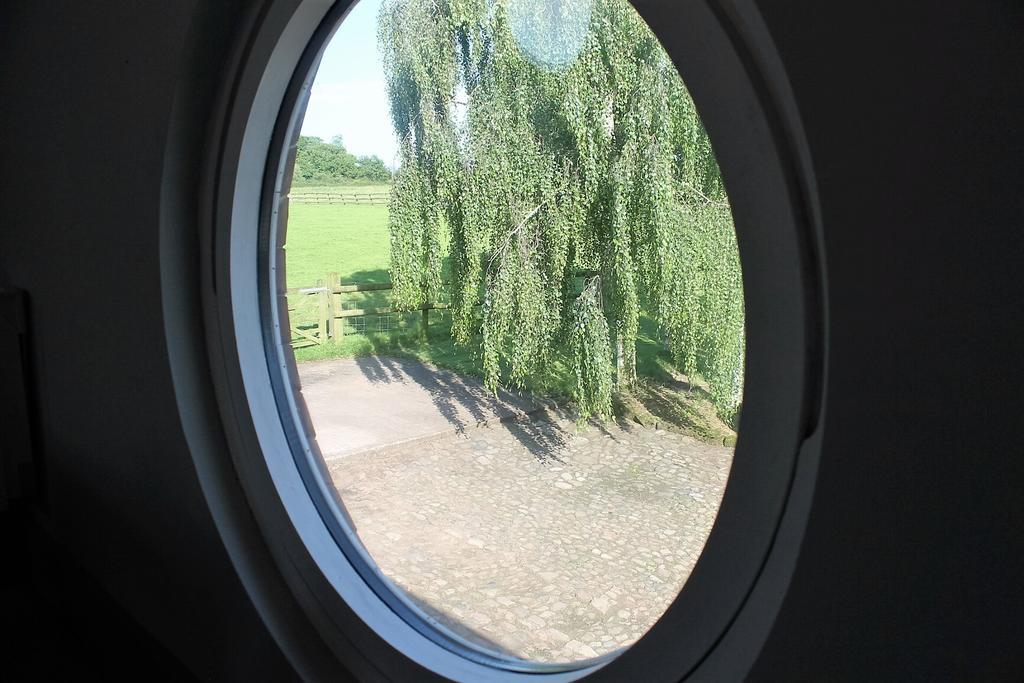 The Jockey Room Hideaway Spurstow Buitenkant foto
