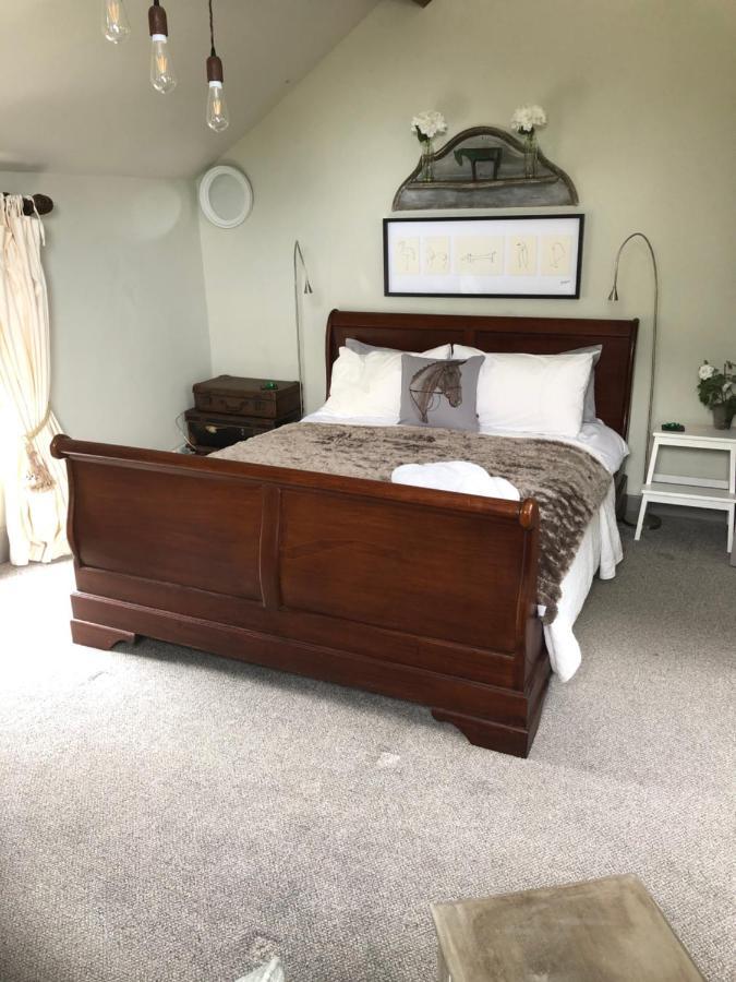 The Jockey Room Hideaway Spurstow Buitenkant foto